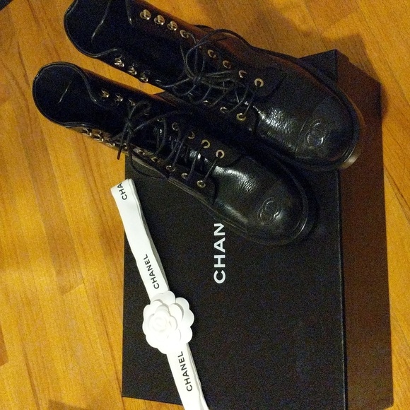 Chanel lace ups boot - Picture 2 of 16